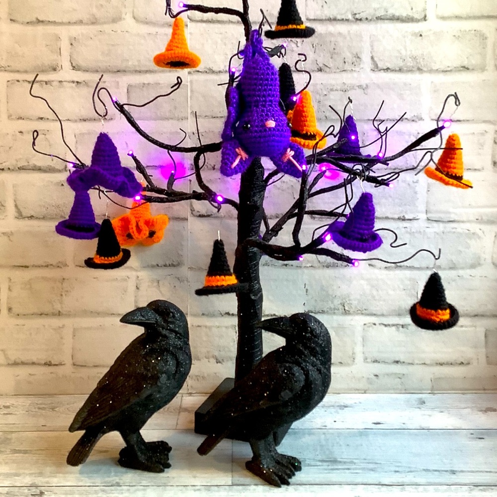 Spooky Night Set of 2 Resin Decorative Crow Halloween Decor